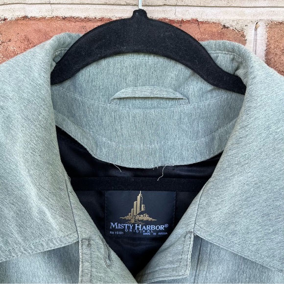 Immaculate Sage green ladies trenchcoat. 14P - Picture 3 of 12